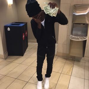 Meet your Posher, Xavier